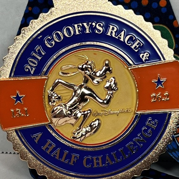 2017 Run Disney Walt Disney World Goofy Race and a Half Challenge Medal - Picture 4 of 7